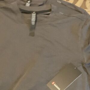 Lululemon activewear T-shirts colors in stock is gray and green multiple sizes